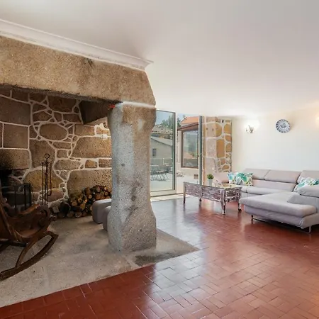Casa De Lagarinhos Piscina Jacuzzi Jogos Gym - Serra Da Estrela - Seia - * Gouveia (Guarda)