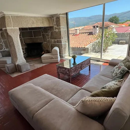 Casa De Lagarinhos Piscina Jacuzzi Jogos Gym - Serra Da Estrela - Seia - Gouveia (Guarda)
