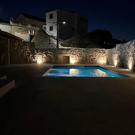 Casa De Lagarinhos Piscina Jacuzzi Jogos Gym - Serra Da Estrela - Seia - *