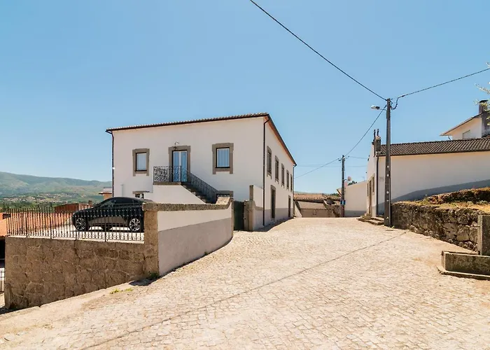 Casa De Lagarinhos Jacuzzi Jogos Gym - Serra Da Estrela - Seia - Gouveia (Guarda)